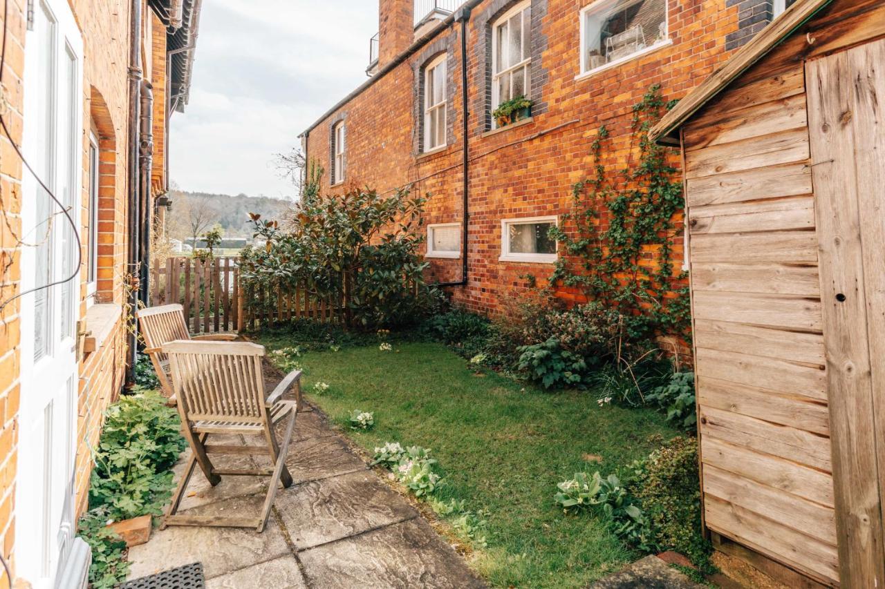 Water'S Edge Henley-on-Thames Exterior foto